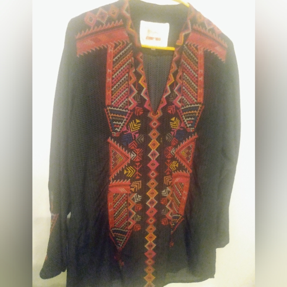 Johnny Was tunic top - FINAL $24😍 - Picture 4 of 4